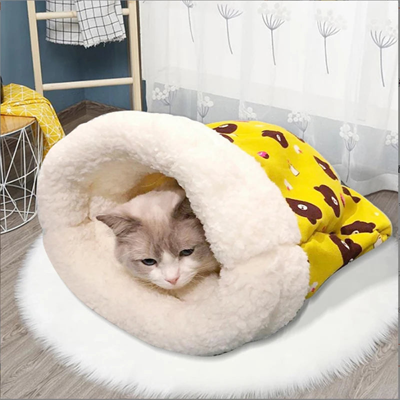 Christmas Warm Cat Kennel – Cozy Closed Cat Bed & Winter Sleeping Bag