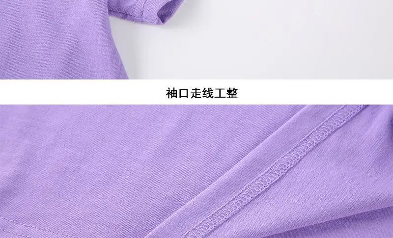 Soft cotton T-shirt for men and women, solid color design for a minimalist look.