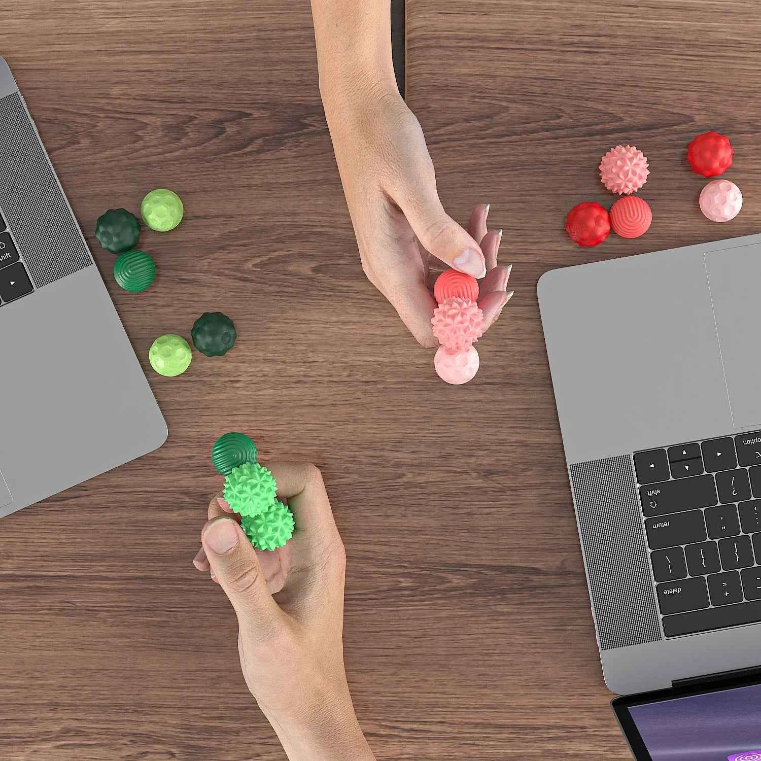 New Stress-Relief Magnetic Ball Toy Durable Rubber Fidget Spinner Toy Multicolor Novelty Relax Gadget for Adults and Youngsters