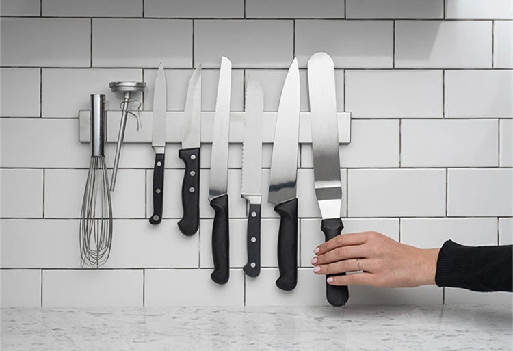 LMETJMA Professional Magnetic Knife Strip Stainless Steel Magnetic Knife Holder Rack Kitchen Knife Bar 30 40 50 cm JT333