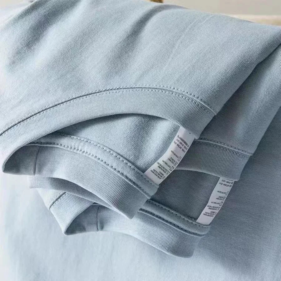 100% cotton unisex T-shirt, solid color with O-neck and short sleeves.