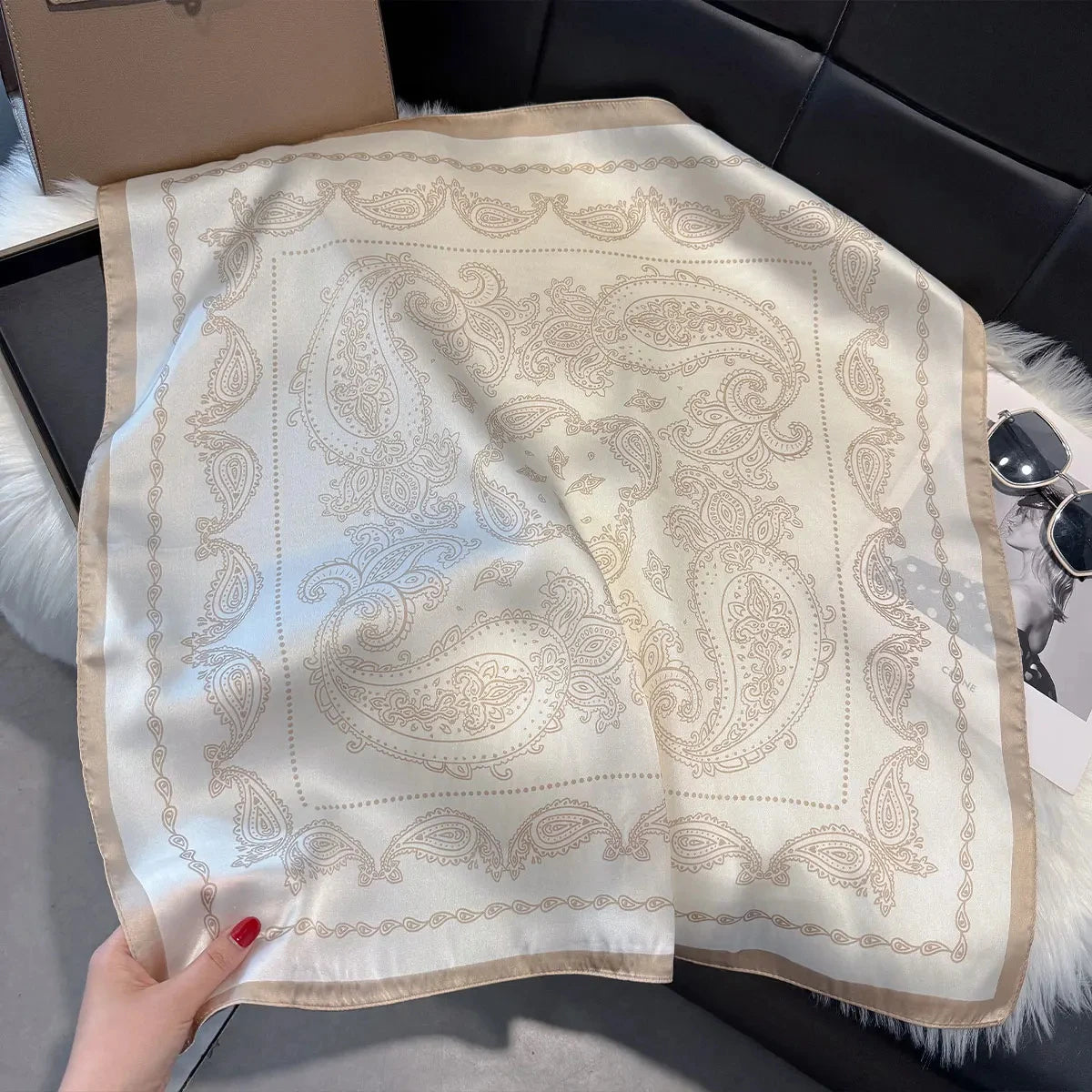 2025 New Fashion 70X70cm Women's Scarf Silk Paisley Print Scarf Square Shawl Decorative Headband Neck Luxury Design Bandana
