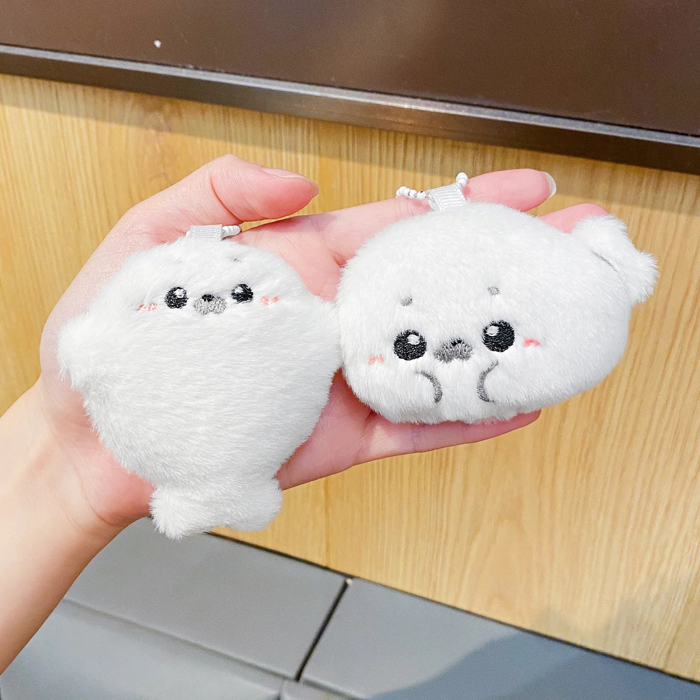Baby seal plush toy bag pendant, cartoonish and cute plush doll pendant, baby doll keychain, gift for you