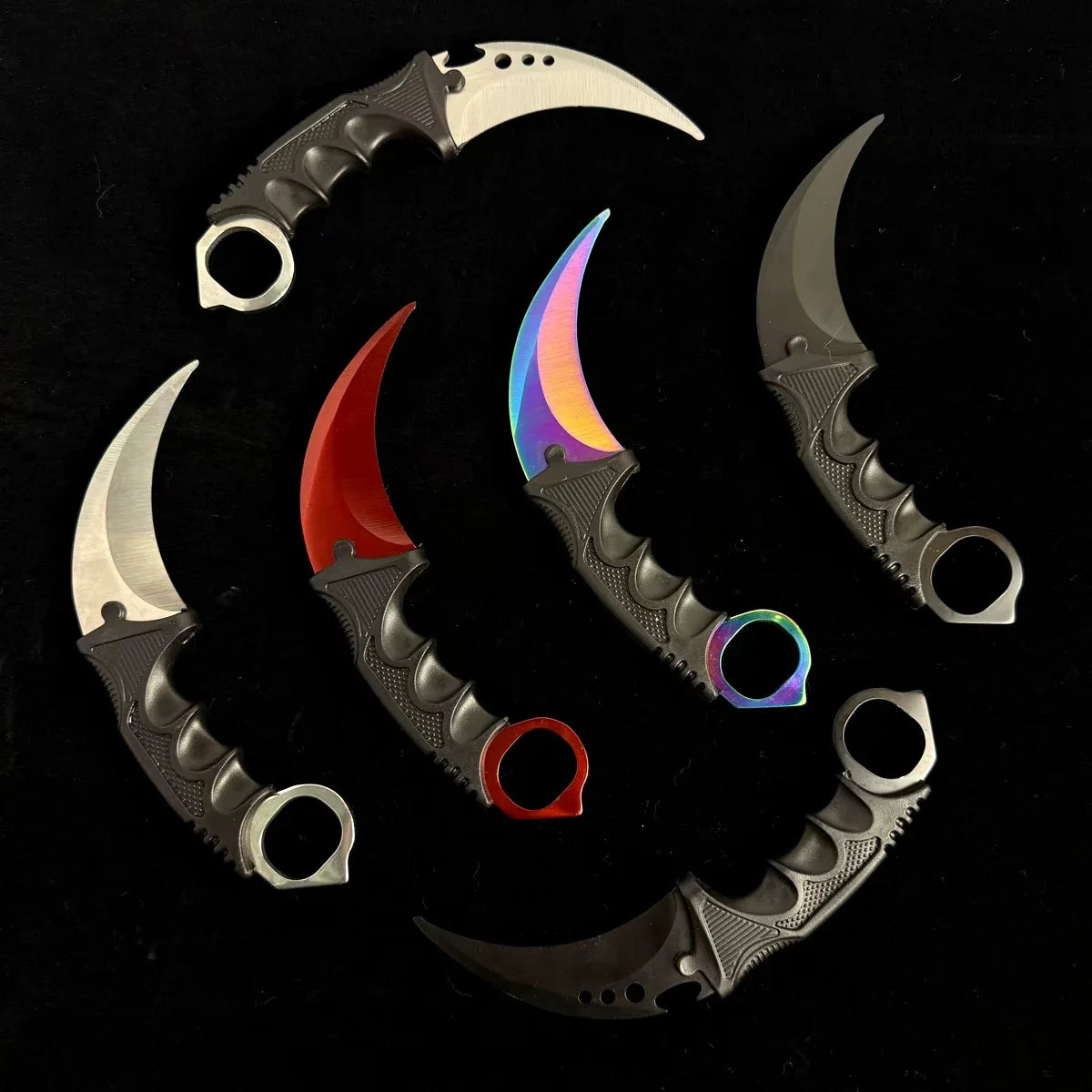 CS Karambit Toy – Safe Cosplay Claw Knife with Plastic Sheath