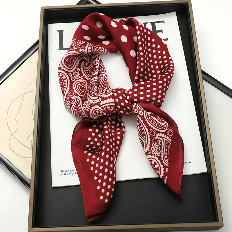 2025 New Fashion 70X70cmPrinted Women's Scarf Pashmina Silk Scarf Square Shawl Decorative Headband Neck Luxury Design Bandana