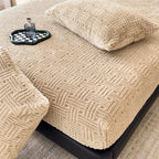 Winter Embossed Plush Fitted Sheet Soft Warm Coral Velvet Mattress Protector Cover Queen Size Deep Pocket Elastic Bed Sheet Set