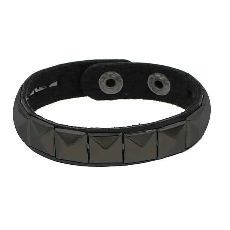 Punk Fashion Men Black Cuff Leather Bracelet Wristband Metal Rivets Stud Charm 80s Wrap Bangle for Women Rock Gothic Jewelry