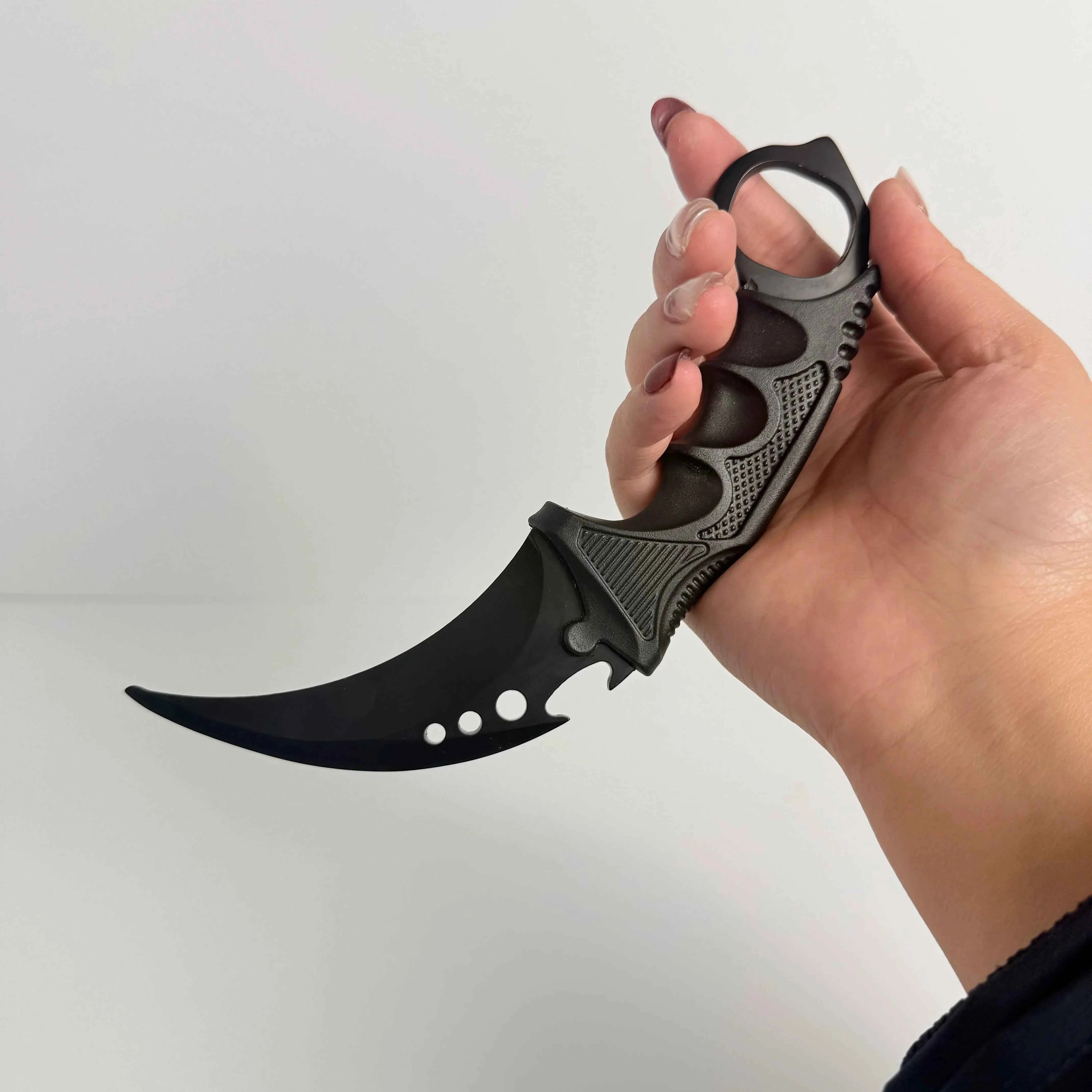 Night Talon Karambit Toy – Safe Cosplay Claw Knife with Sheath
