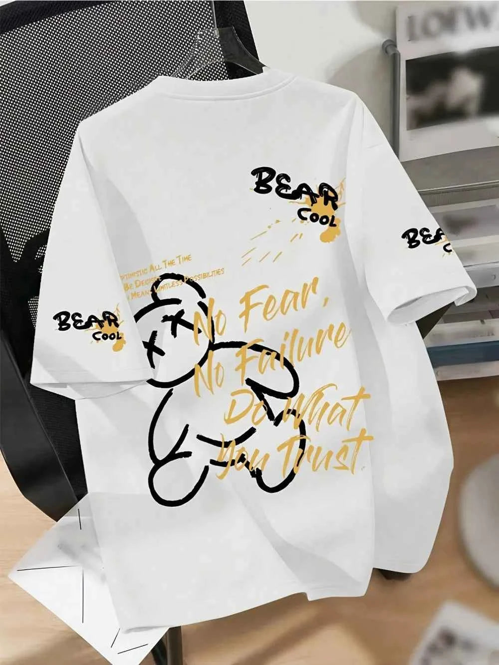 Summer Men's Round Neck Breathable T-Shirt with Cartoon Bear Print Pattern Suitable for Daily and Weekend Gifting to Friends