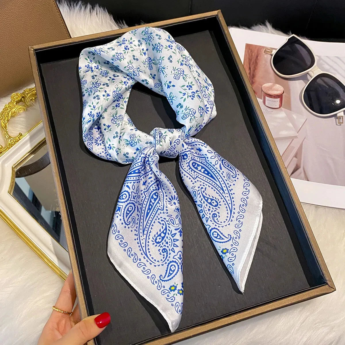 2025 New Fashion 70X70cm Women's Scarf Silk Paisley Print Scarf Square Shawl Decorative Headband Neck Luxury Design Bandana