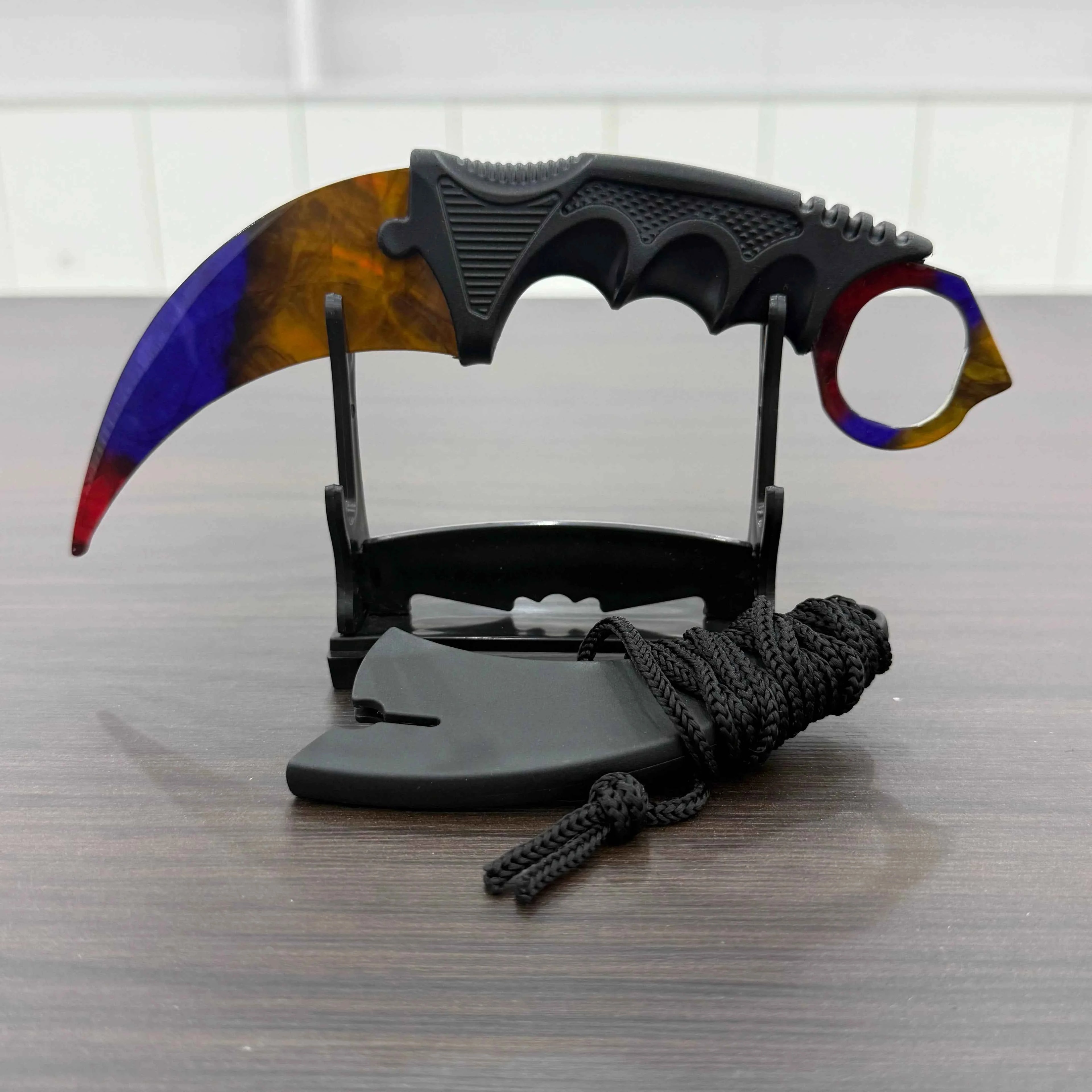 Sakura Karambit Toy – Cosplay Prop & Decorative Claw Model