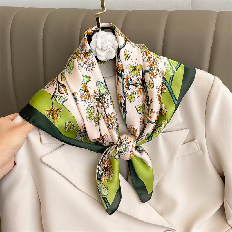 2025 New Fashion 70X70cmPrinted Women's Scarf Pashmina Silk Scarf Square Shawl Decorative Headband Neck Luxury Design Bandana