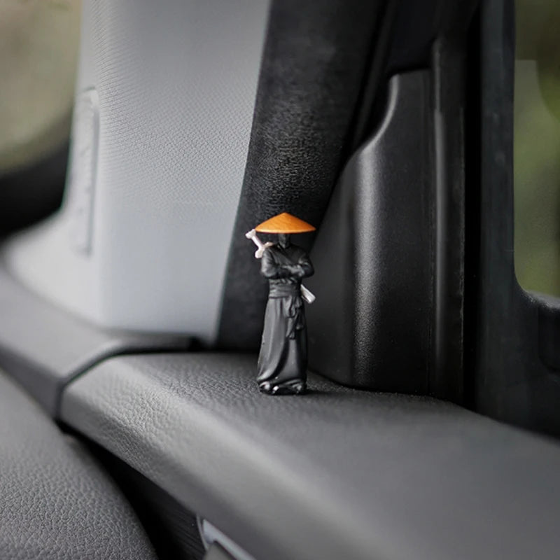 Decorative 50mm Resin Mini Figurines Ancient Sino-Japanese Samurai Warriors Office Cubicle Home Desktop Car Interior Model Gifts