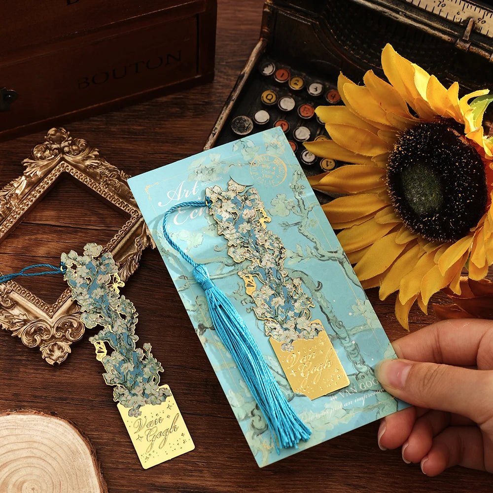 1 Pc Vintage Artistic Metal Bookmark, Hollow Painting Design With Long Tassel For Office Book Lovers Reading Gift Stationery