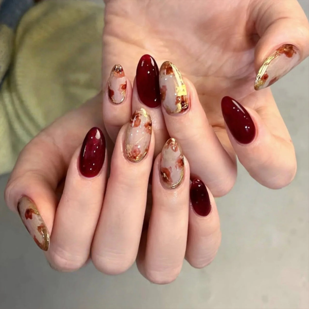 24pcs Gradient Black False Nails Cute Cartoon Cat's Eye Forest Elf Girl Press On Nails Glossy Almond Sweet Cool Fake Nail Tips