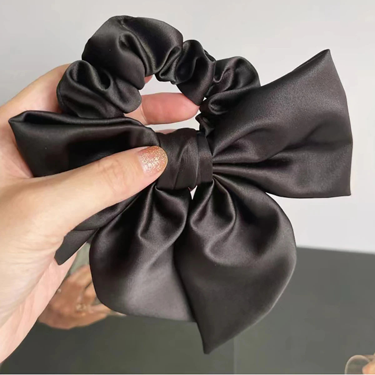 Elegant Satin Bow Hair Tie for Women – Large Ribbon Scrunchie Ponytail Holder, Solid Color Bowknot Elastic Hair Band for Girls