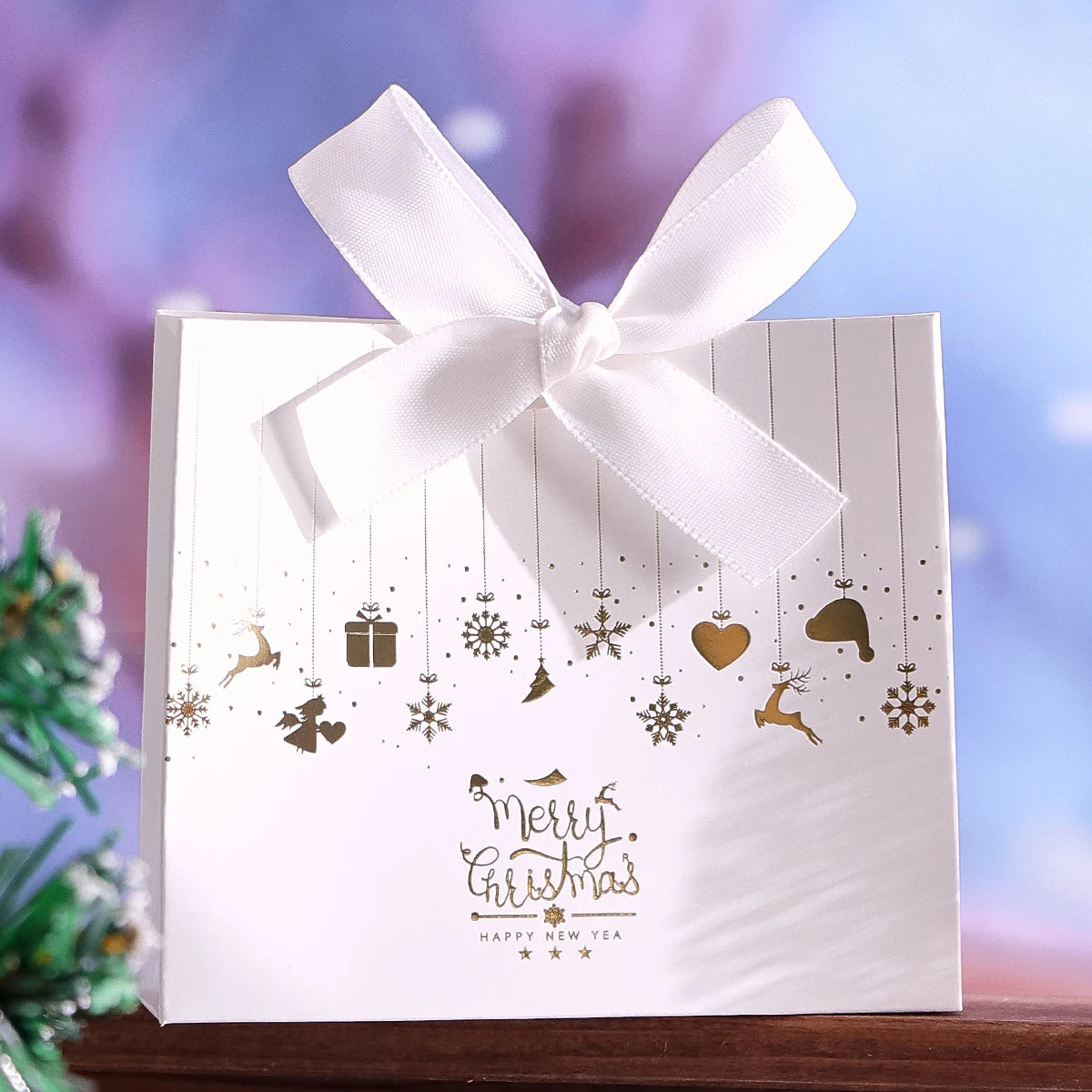 10-Piece Christmas Gift Box with Bow, Santa Claus Sleigh and Reindeer Pattern, Holiday Candy Gift Bags, Suitable for Holiday Parties