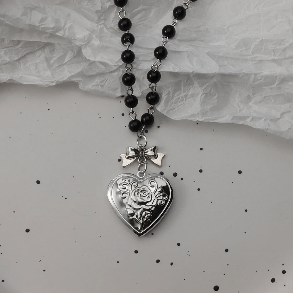 Gothic Bat Cross Dark Pendant Necklace Set, Y2K Personalized Thorn Love Black Bead Stacked Necklace Set, Suitable as Halloween G