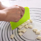 Plastic Cake Cream Spatula – Smooth Edge Dough & Butter Scraper