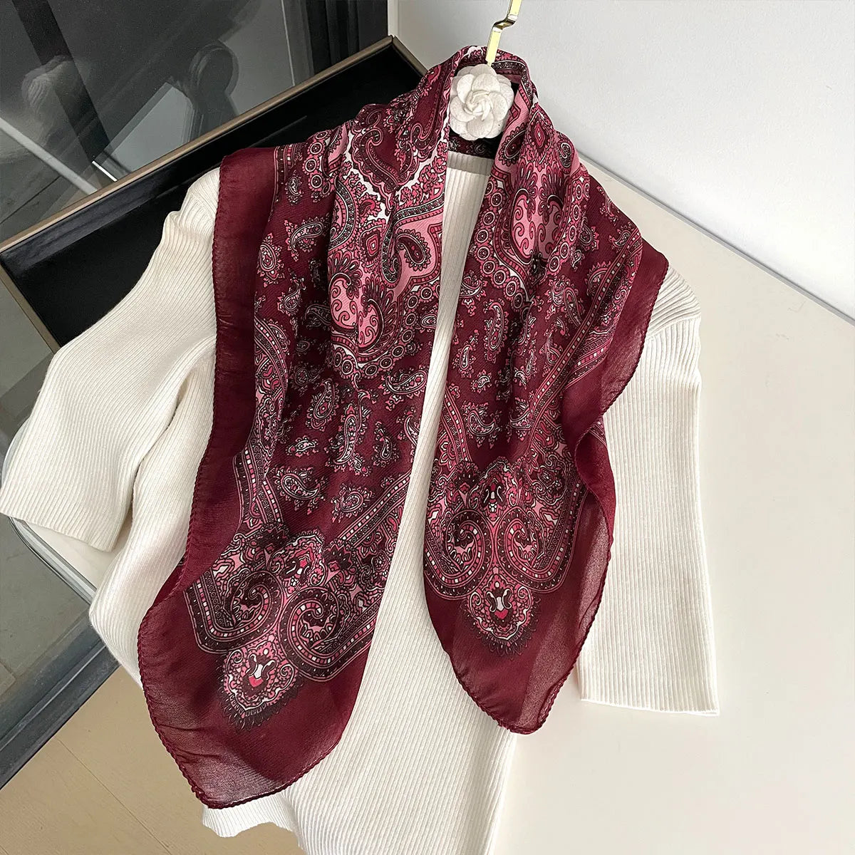 New Fashion 70X70cm Women's Scarf Paisley Print Scarf Cotton Texture Square Shawl Decorative Headband Neck Luxury Design Bandana