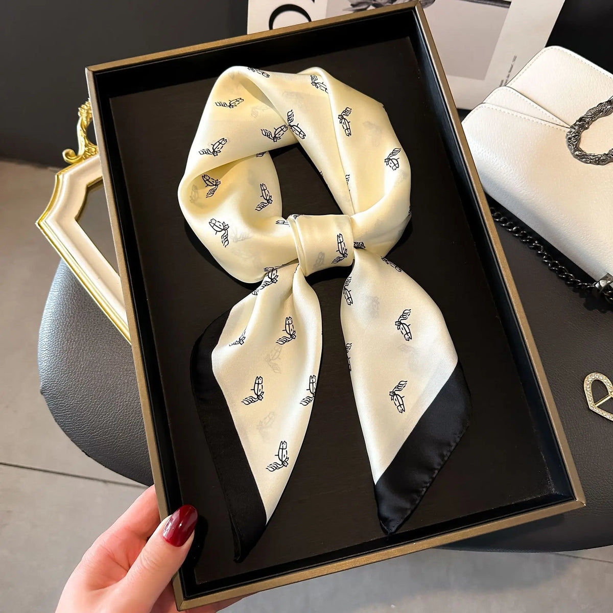 Luxury Chain Print Small Square Scarf Simulated Silk Thin Neck Scarf Fashion Sunscreen Headscarf For Women 70x70cm