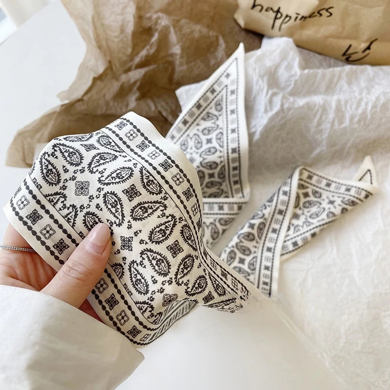 Cashew flower silk scarf double-sided printed for Women, Lightweight Versatile Bandana Style, Daily Office Party Vacation Boho