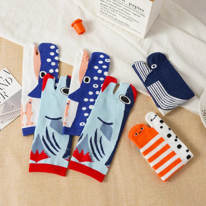 Women's Funny Cute Split Toe Socks Cartoon Shark Whale Printed Ankle Socks Soft Comfortable Breathable Short Socks for Students