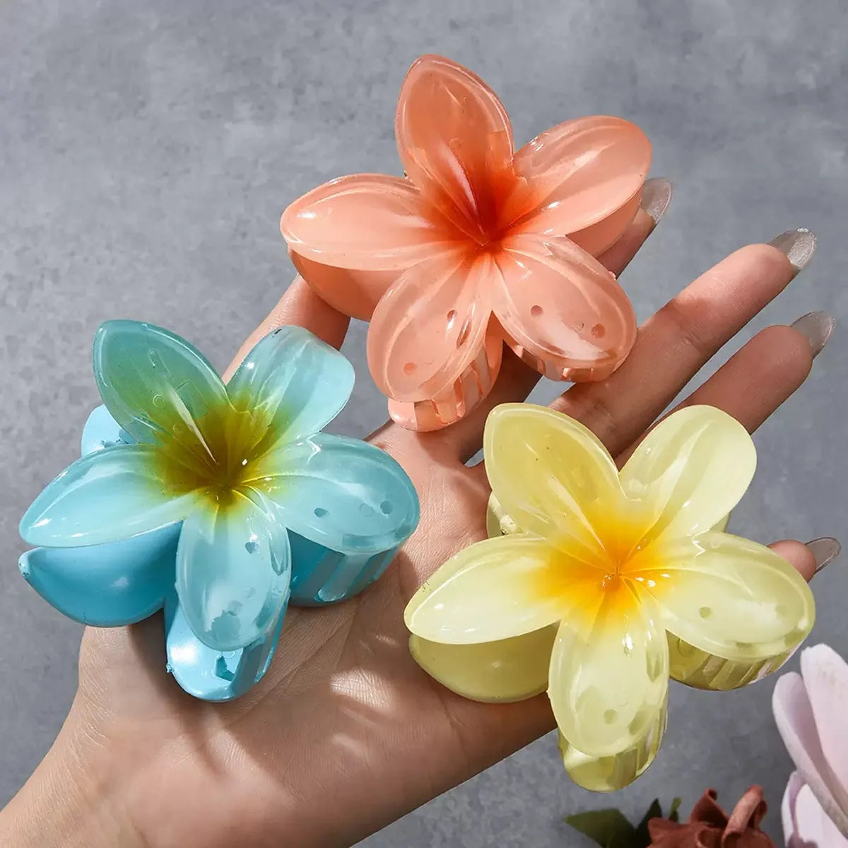 3Pcs/18Pcs Egg Flower Hair Clips Gradient Candy Color Flowers Suitable for Daily Backcombed Ponytail Shark Clip Hair Accessories