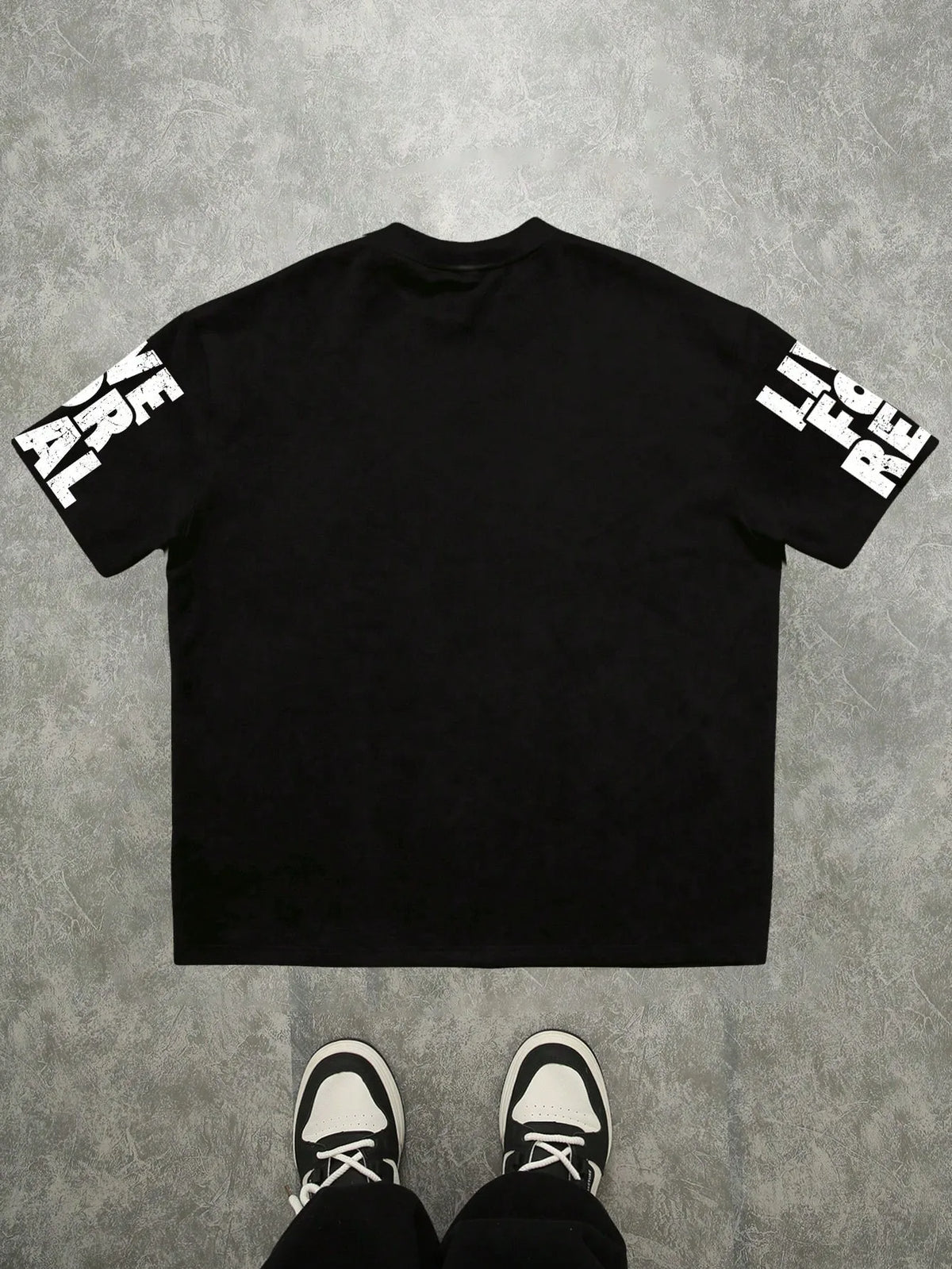 The 2026 summer new men's T-shirt features a casual fashionable comfortable soft and breathable 3D pattern print