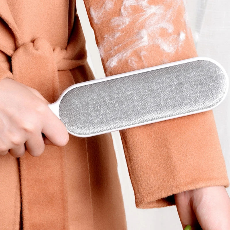 Magic Clothes Lint Remover Reusable Pet Cat Hair Fur Roller Brush Reusable Static Dusting Cleaning Brushes Manual Cleaner Tool - WTN Essentials 
