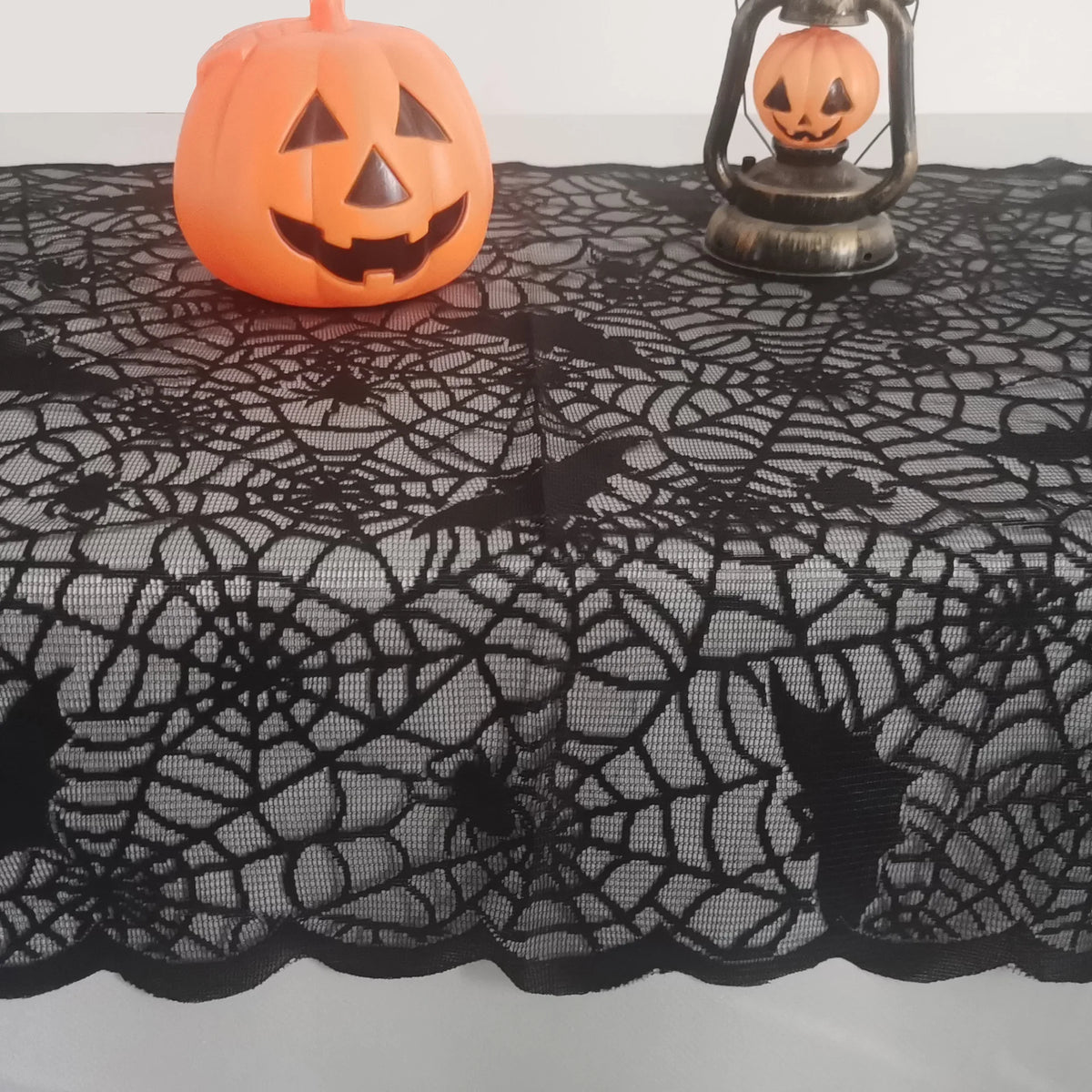 Halloween Lace Tablecloth – Bat & Skull Haunted House Party Decor