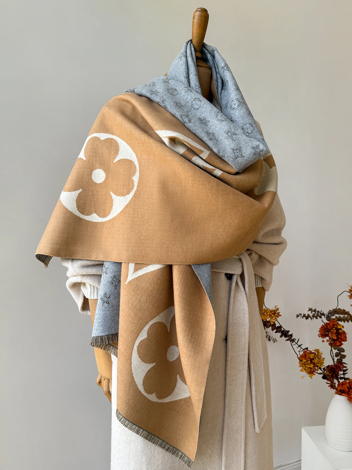 Women's Autumn Winter Faux Cashmere Shawl Warm Jacquard Scarf Versatile Blanket Use Neck Protection New Style