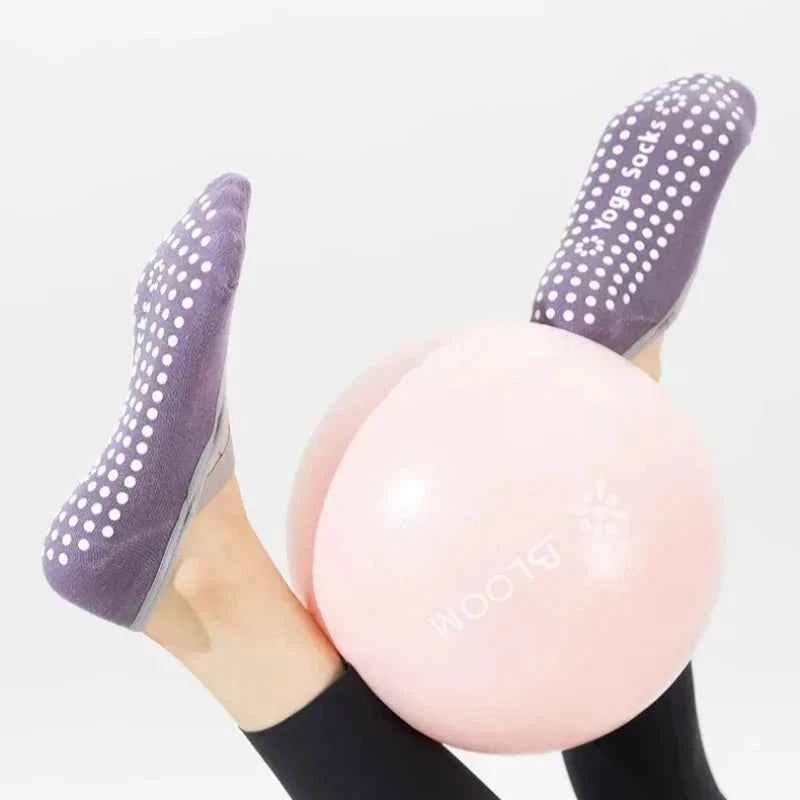 1/ 4Pair Professional Women Yoga Sock Silicone Anti-slip Ballet Pilates Socks Women Backless Breathable Bandage Yoga Sport Socks