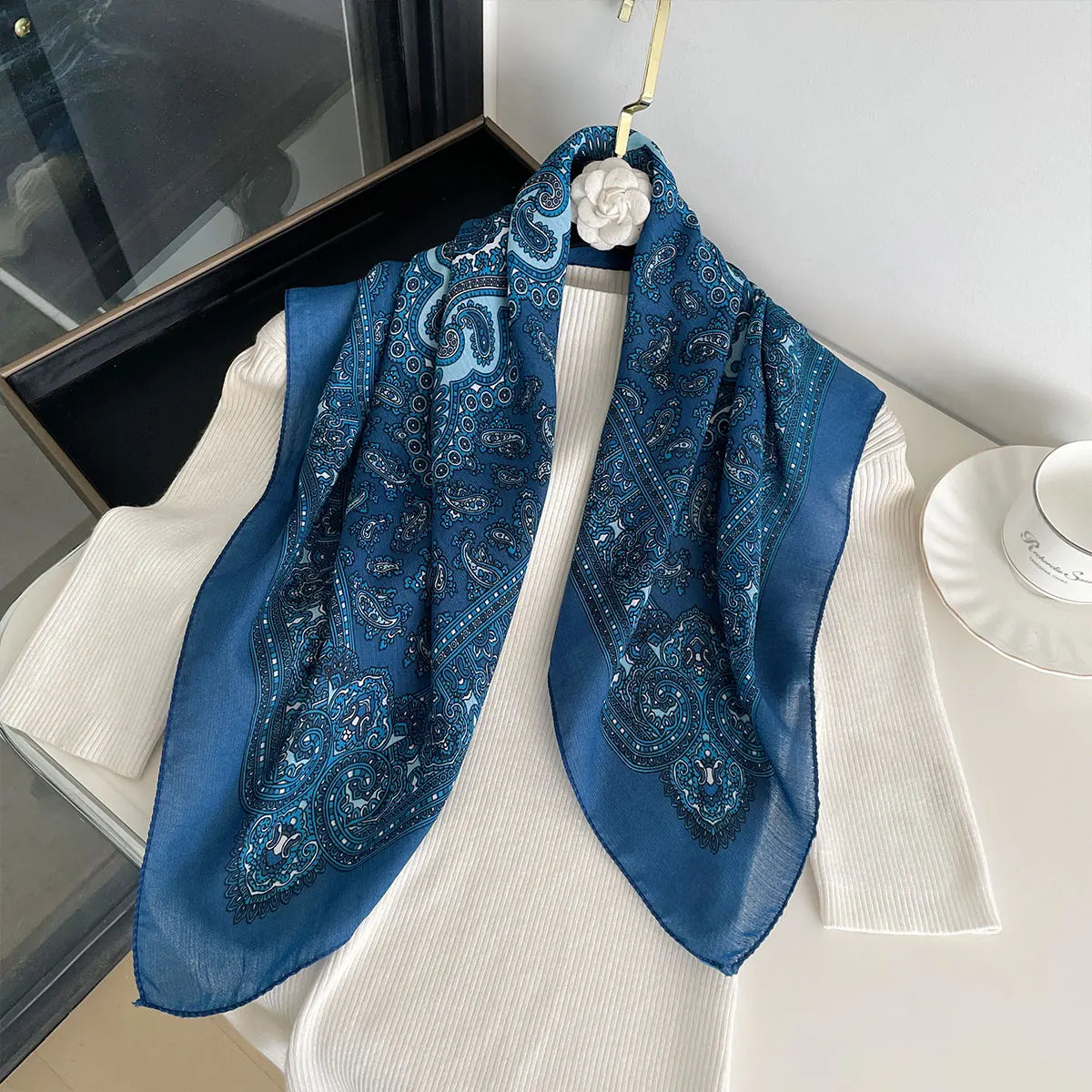 New Fashion 70X70cm Women's Scarf Paisley Print Scarf Cotton Texture Square Shawl Decorative Headband Neck Luxury Design Bandana