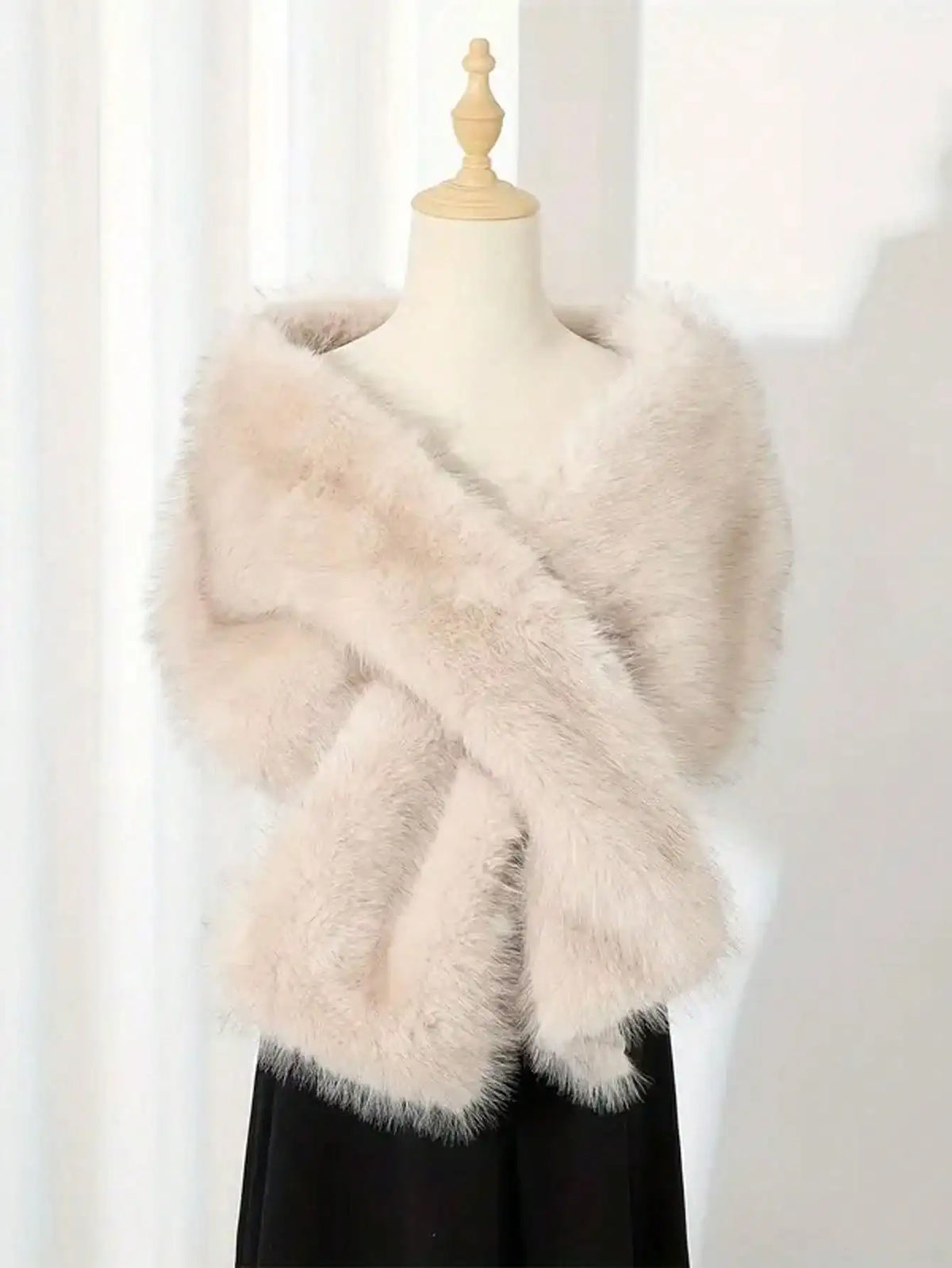 2025 Elegant Faux Fox Fur Shawl Women Scarf Collar Winter Warm Cape Wedding Solid Pashmina Plush Wrap Luxury