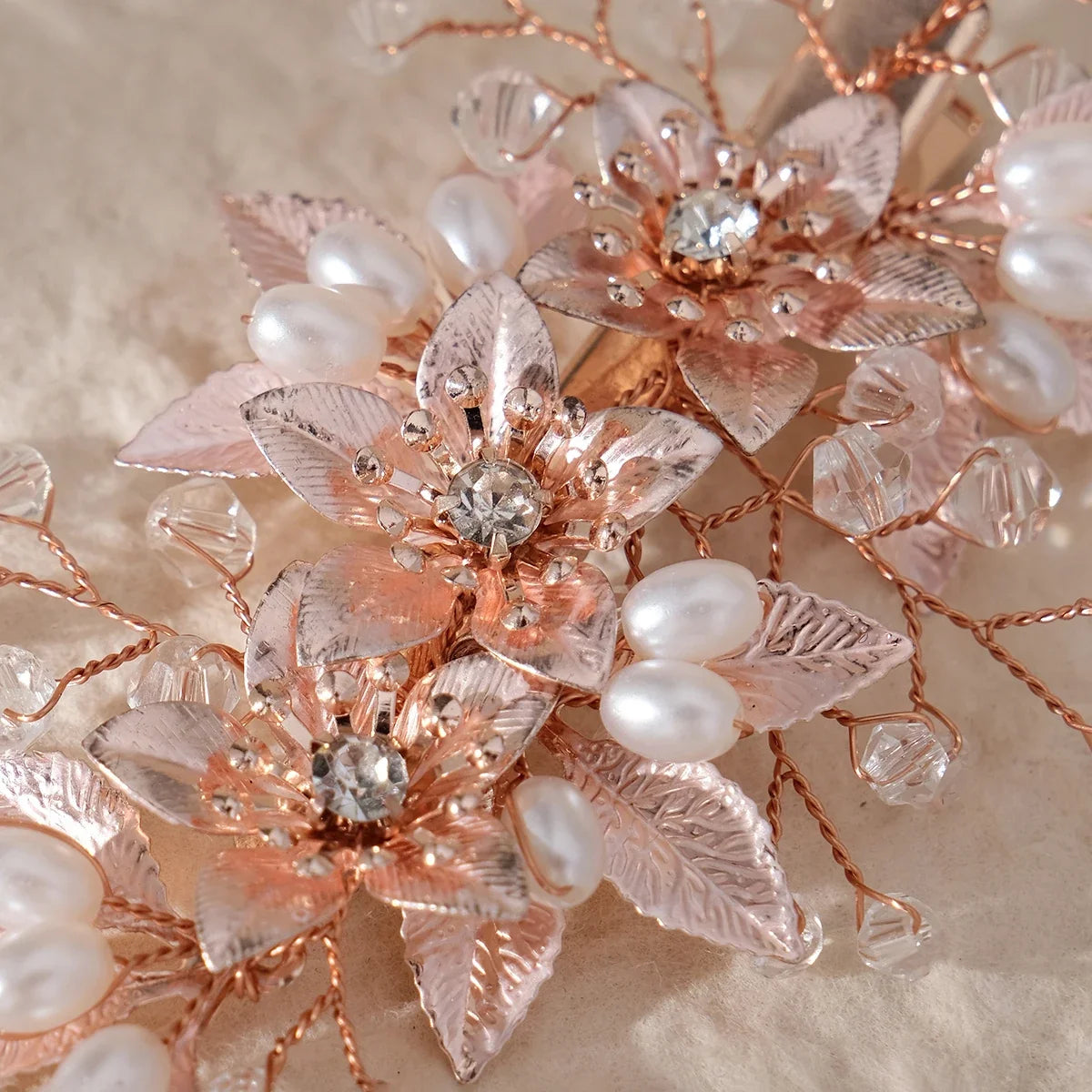 Fashion Pearl Flower Clip Silver Color Hair Combs Wedding Bridal Jewelry Accessories Headpieces For Woman Bride Hair Ornaments