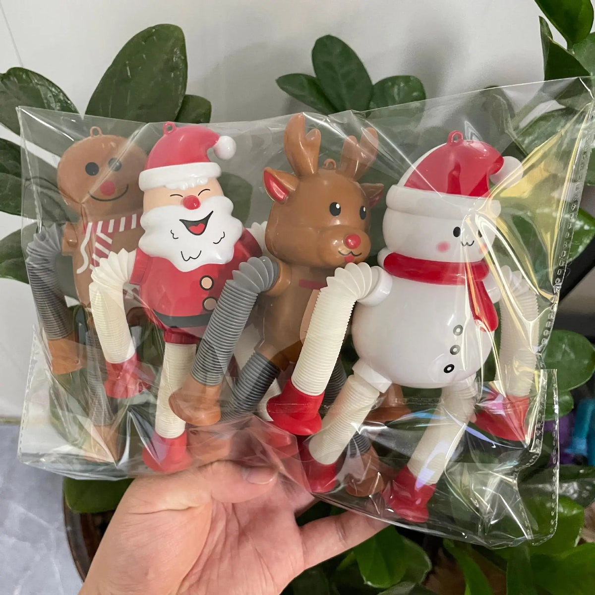 1/4pcs Santa Claus toys Retractable decompression toys Santa Claus/Snowman/Elk/Gingerbread  Perfect for Christmas Decoration