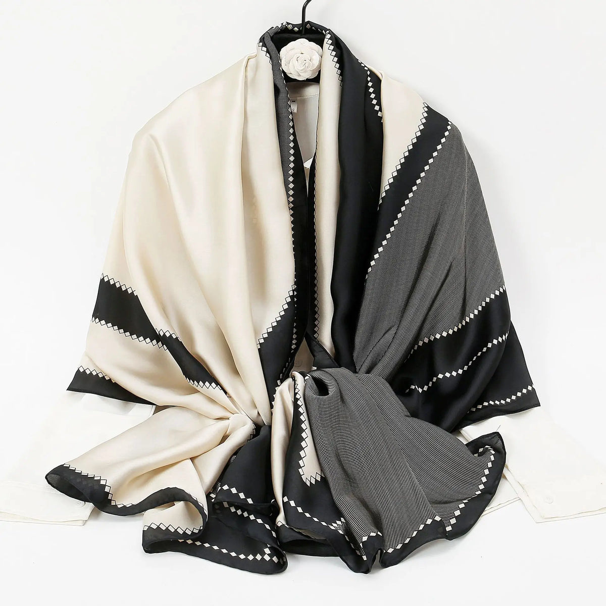 Spring Scarf Women's Luxury Design Polyester Material Smooth Scarf Soft Shawl Beach Scarf