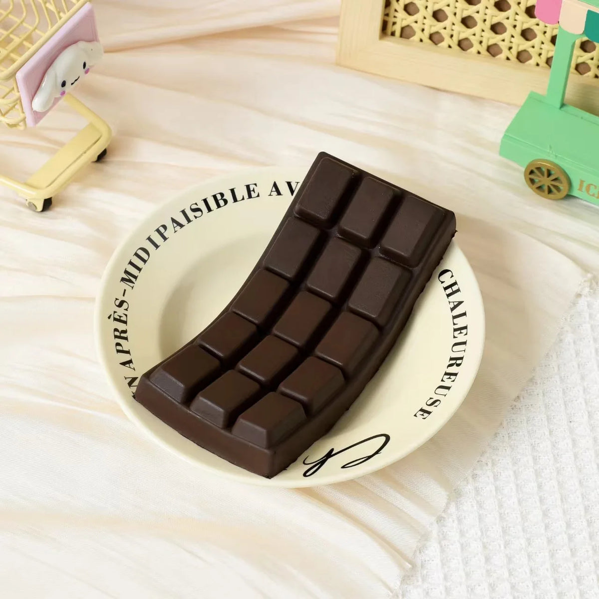 Simulated Chocolate Squeeze Toy PU Soft and Slow Rebound Office Stress Relief Toy Hand Relaxation Gift Desktop Ornament
