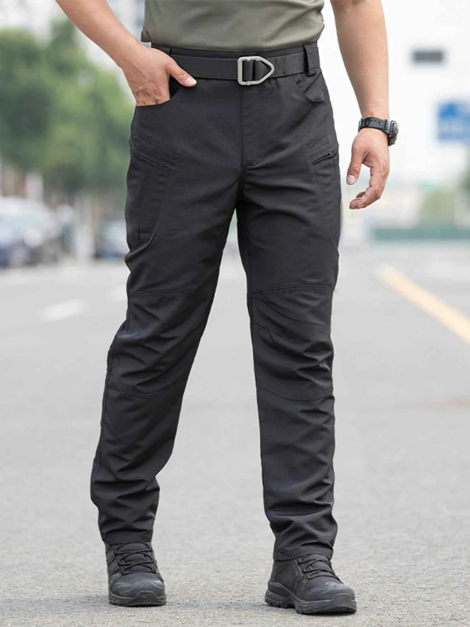 Stylish Men s Cargo Trousers with Multiple Pockets Lightweight and Durable Work Pants in Solid Colors for Casual Wear