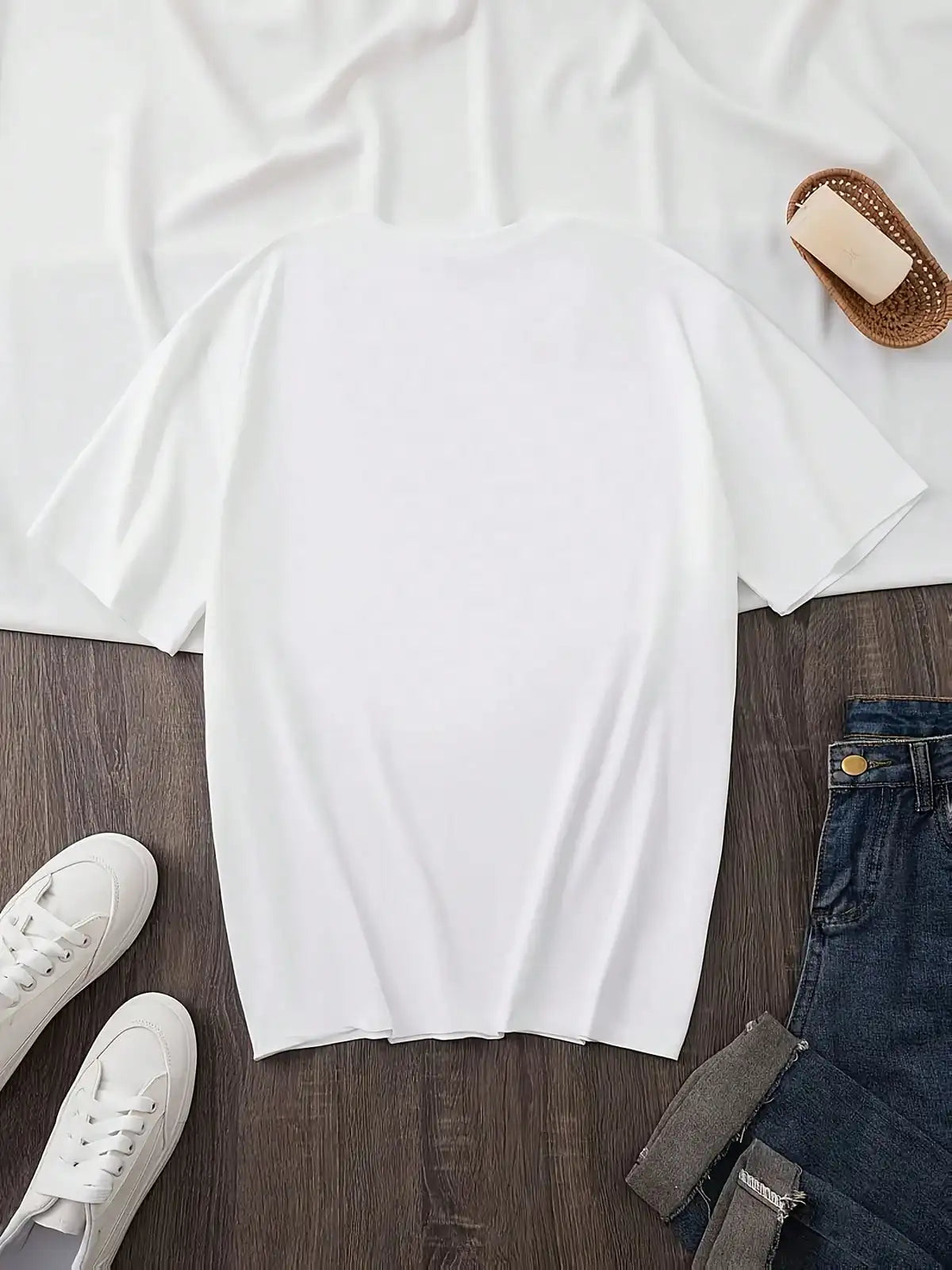 Vintage Car Print T-Shirt, Crew Neck, Medium Stretch Knit Fabric, Casual Sports Style, Spring/Summer Top, 180g/M² - Red,Breathable And Comfortable Short-Sleeved Round-Neck Top, Suitable For All Seasons, Everyday Wear For Wom