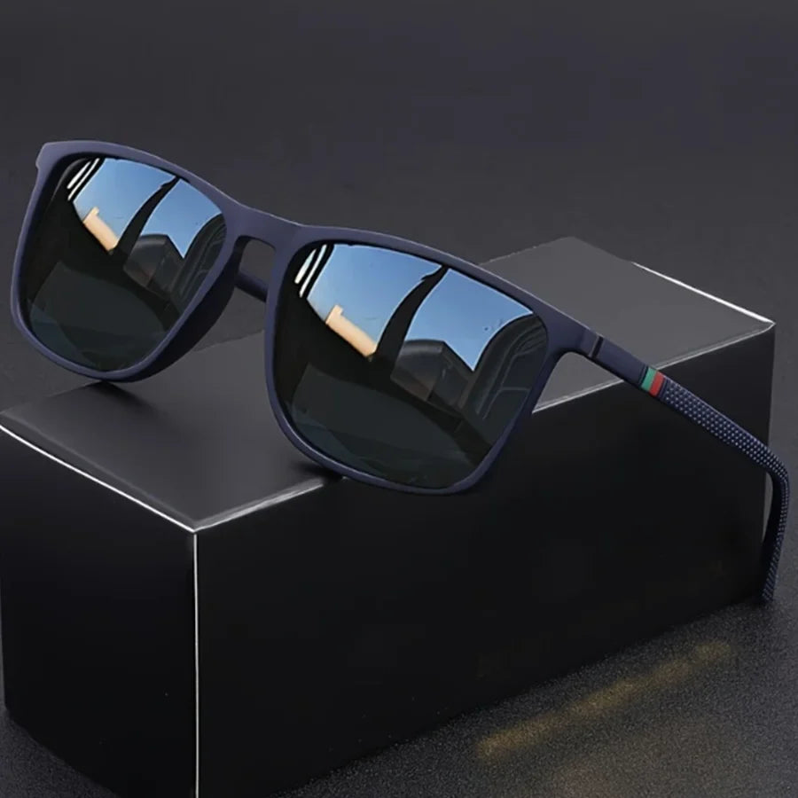 Classic Square Men’s Sunglasses Lightweight Black Frame for Travel & Daily Wear