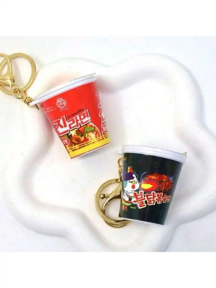 1PC Korean Style Fast Food Bag Keychain Instant Noodle Pendant Fun Mini Food Design Random Style Color for Bag Accessory