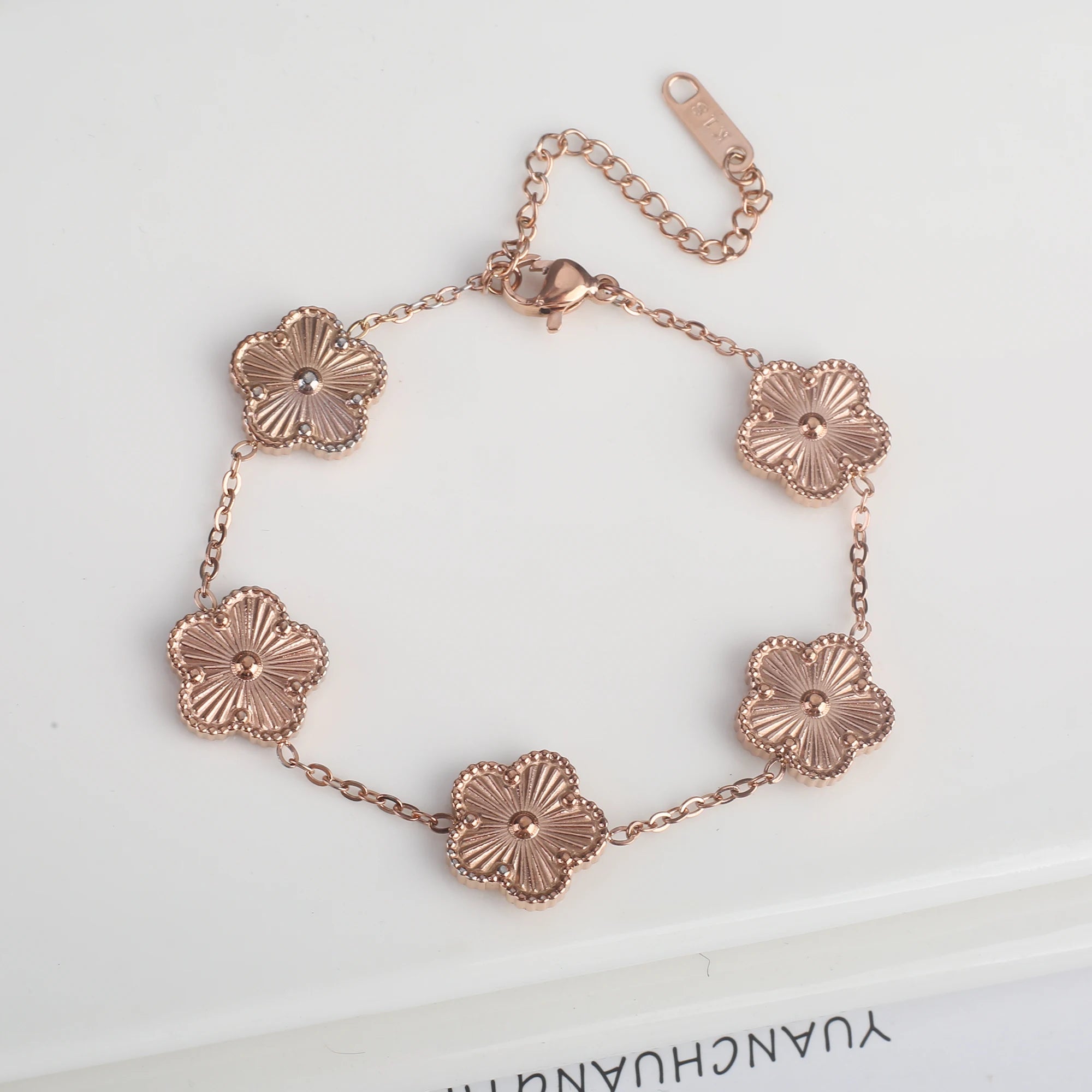 White Black Red Green Shell Five Leaf Flower Stainless Steel Ladies Bracelet Simple for Woman Party Birthday Jewelry Gift Clover