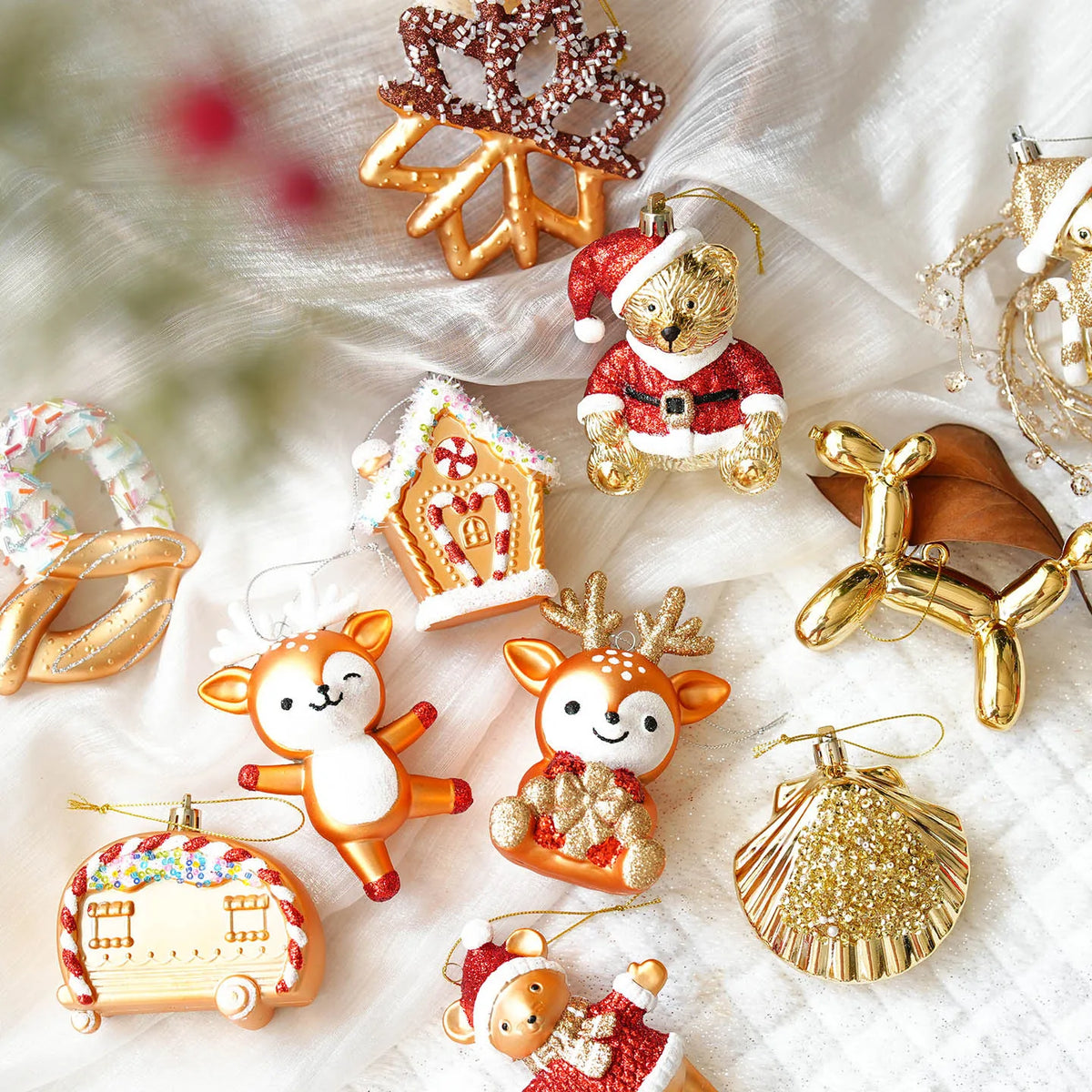 Christmas Atmosphere Balloon Dog Small Pendant Christmas Tree Snowflake House Pendant Small Ornament Wreath Accessory