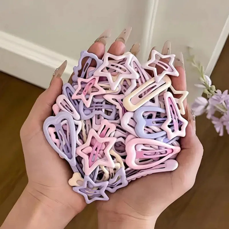 10/20/30pcs Mixed Pack of Light Pink Heart-Shaped and Bow-Shaped Hair Clips | Suitable for Girls as Party or Holiday Gifts.