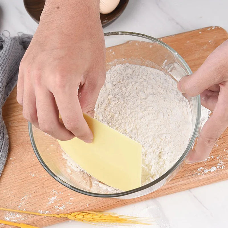 Plastic Cake Cream Spatula – Smooth Edge Dough & Butter Scraper