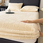 Winter Embossed Plush Fitted Sheet Soft Warm Coral Velvet Mattress Protector Cover Queen Size Deep Pocket Elastic Bed Sheet Set