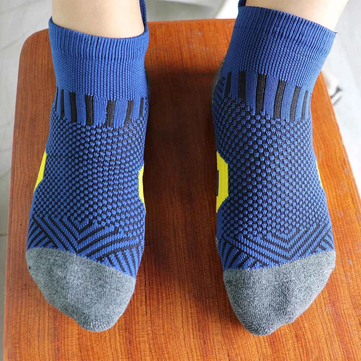 3/9 Pairs Non-Slip Sports Socks for Men & Women Thickened Towel Bottom Professional Running Fitness Training Basketball Socks