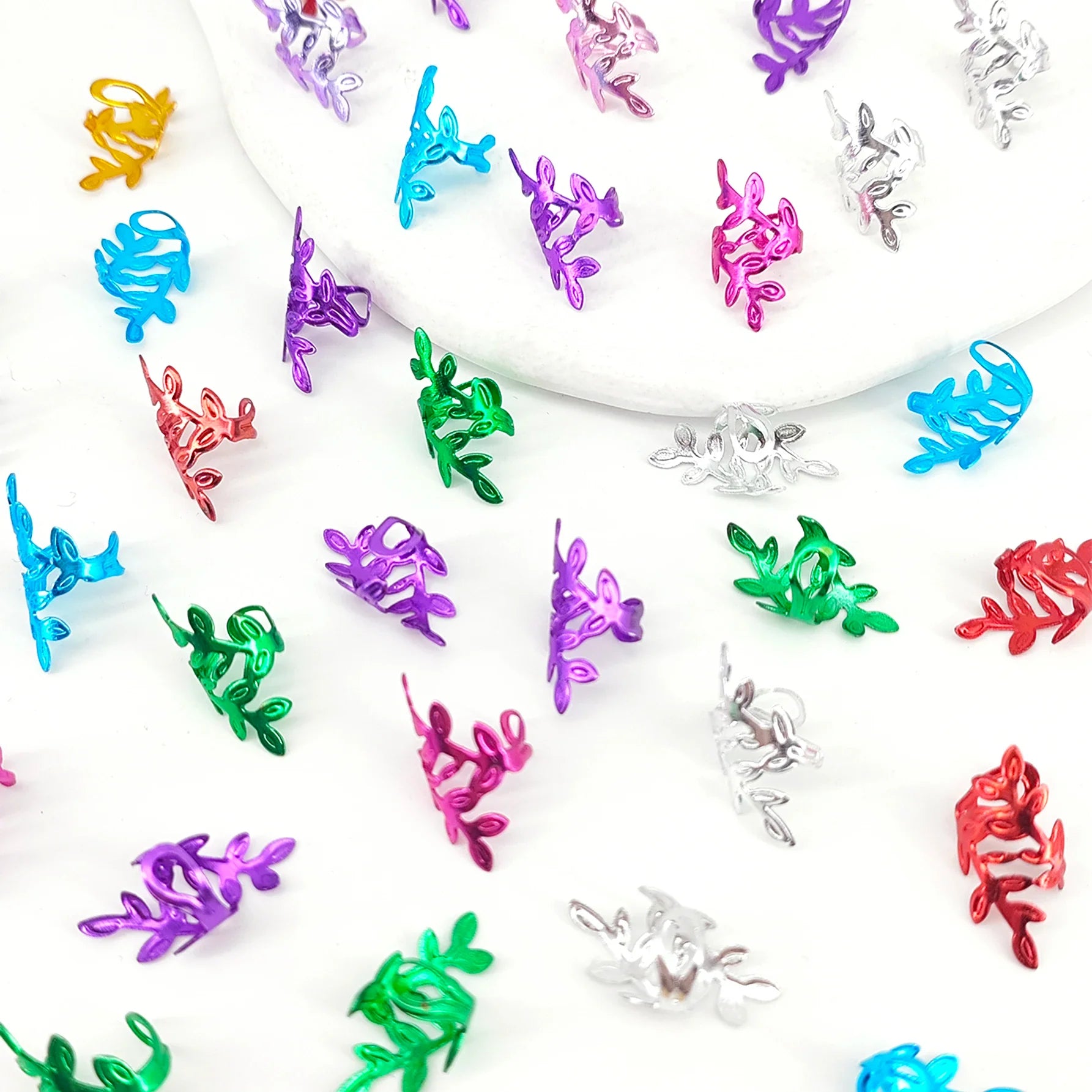 40Pcs Vine Leaf Shaped Alloy Hair Braid Ring Vintage Hair Pin For Dreadlock Women Girls summer Hair Accessories Loc Hair Jewelry